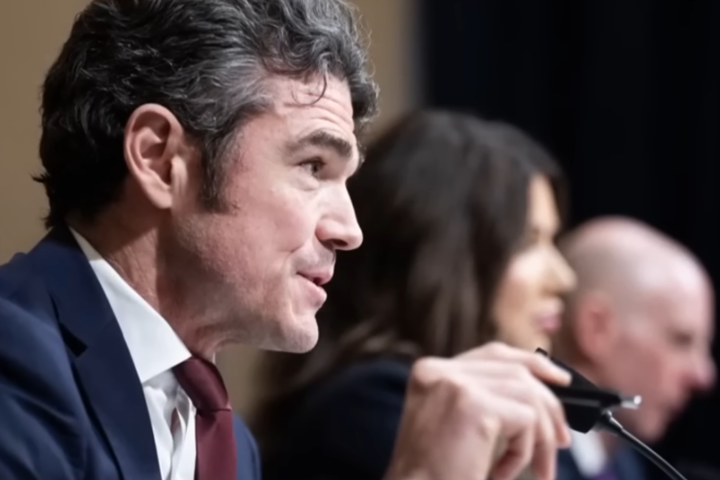 才因不滿對伊朗開戰而請辭　美國前反恐首長肯特涉洩密遭FBI立案調查