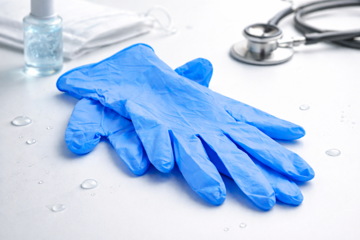 【伊朗危機】戰爭推升醫療手套價格上漲40%　5月底恐現短缺