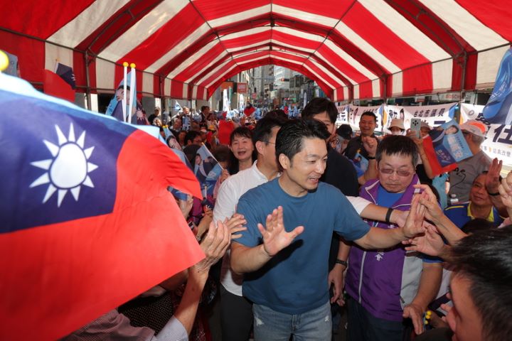 台北市長蔣萬安11日表示，非常欽佩韓國瑜在國慶活動上發表的談話，認為韓國瑜忠於國家，恪守身為國會議長的身分，說出諍言並展現應有的擔當。圖/中央社