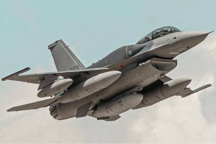 台灣空軍目前擁有大批F-16，除既有的F-16A/B Block 20外，也持續接收新型F-16V Block 70戰鬥機（F-16V Block 70）。圖/取自王定宇臉書