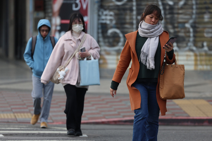 輻射冷卻清晨13縣市下探10度　白天起逐日回暖晴朗穩定