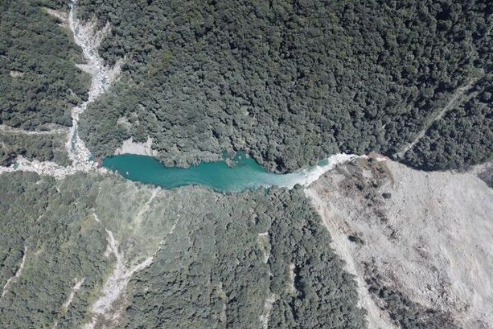 萬里溪堰塞湖最快10天潰決　花蓮71戶208人列撤離規劃
