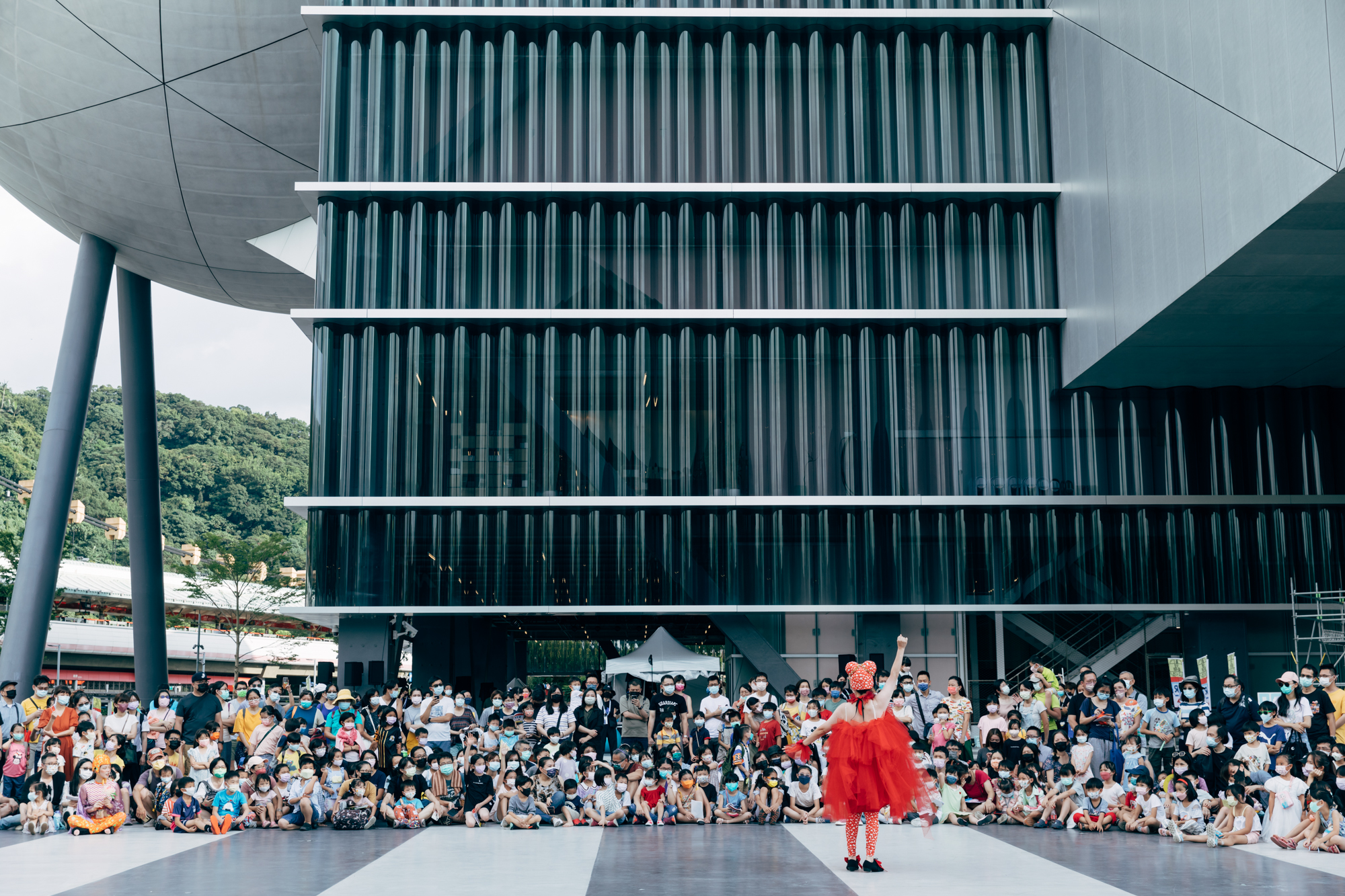 行之有年的台北兒童藝術節，近年推出的「藝術樂園」受到大眾熱烈的歡迎。圖為2022年演出現場。圖/台北表演藝術中心提供，蔡耀徵攝影。