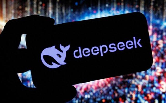 陸企年初宣布AI大模型「DeepSeek」R1問世後，因功能強大使用便利，不少家長開始擔心是否造成孩子思維退化。圖／取自第一財經