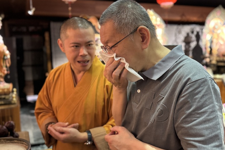狠諷「柯文哲見不到亡父」 陳沂批喪心病狂：抵制四叉貓所有業配和節目