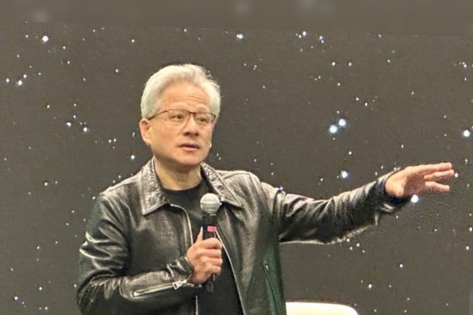 輝達創辦人黃仁勳預計將於下週出席COMPUTEX 2025。圖/中央社