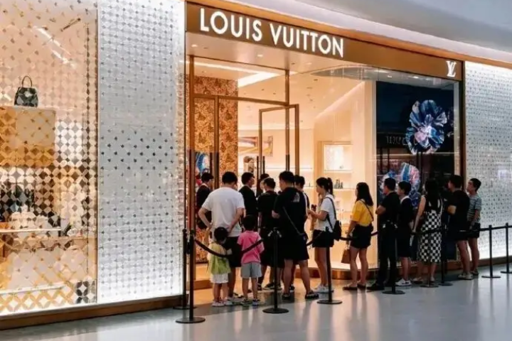 LV中國掀「關店潮」！貴州唯一門市月底熄燈　西南五省店面腰斬、消費降溫成警訊