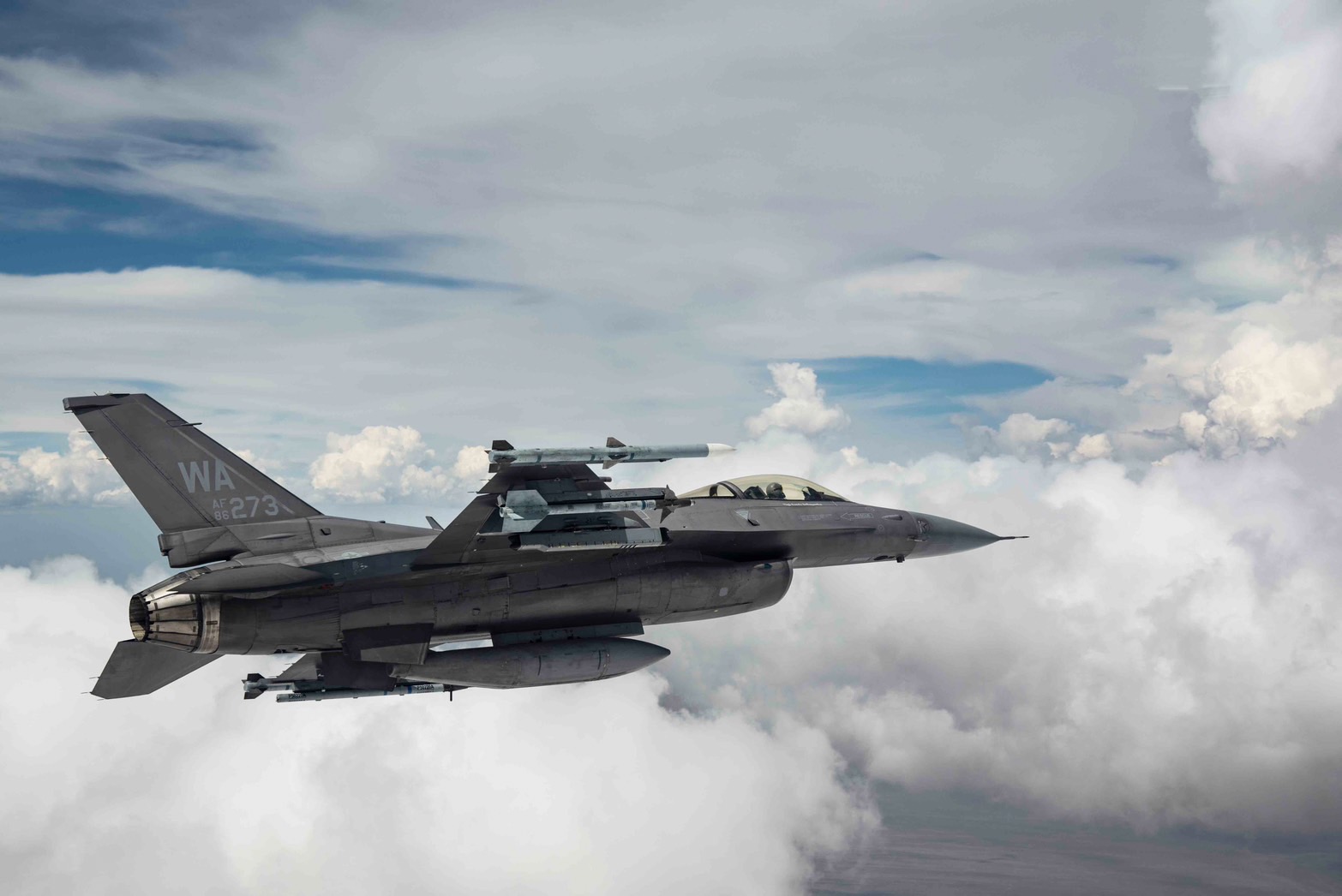 美空軍「毒蛇」計劃 F-16無人駕駛系統啟動測試
