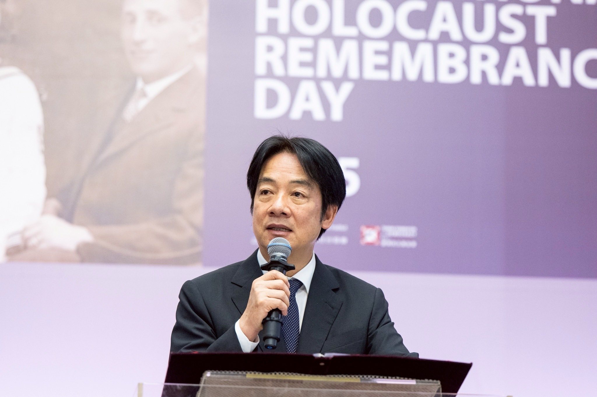 醫師沈政男表示，賴清德與綠營所使用的「中共同路人」等抹紅手段，不折不扣是民粹式統治的手段。圖／取自賴清德臉書