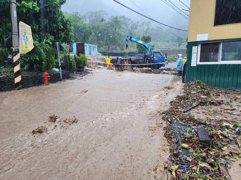 凱米颱風襲台，全台累積最高雨量落在高雄市茂林區，24小時累積降雨量逾千毫米。圖/中央社