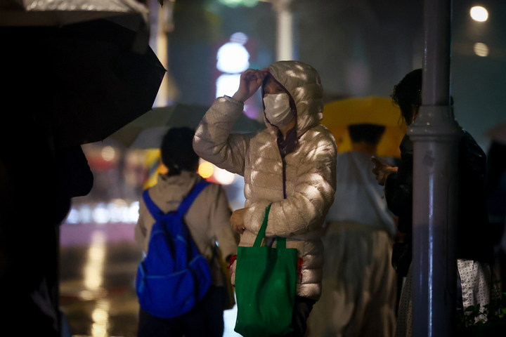 入秋最強冷空氣報到水氣增加　周三清晨中部以北下探15度