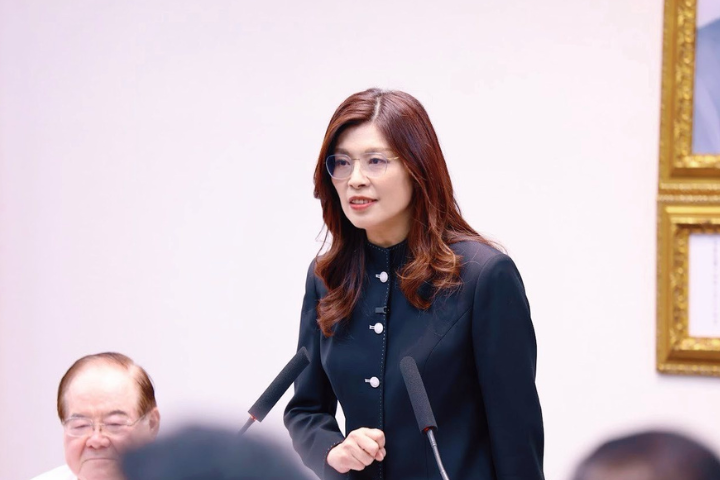 老季扶麗？季麟連開鍘韓國瑜　他爆鄭麗文「求歡美方被拒」才出手