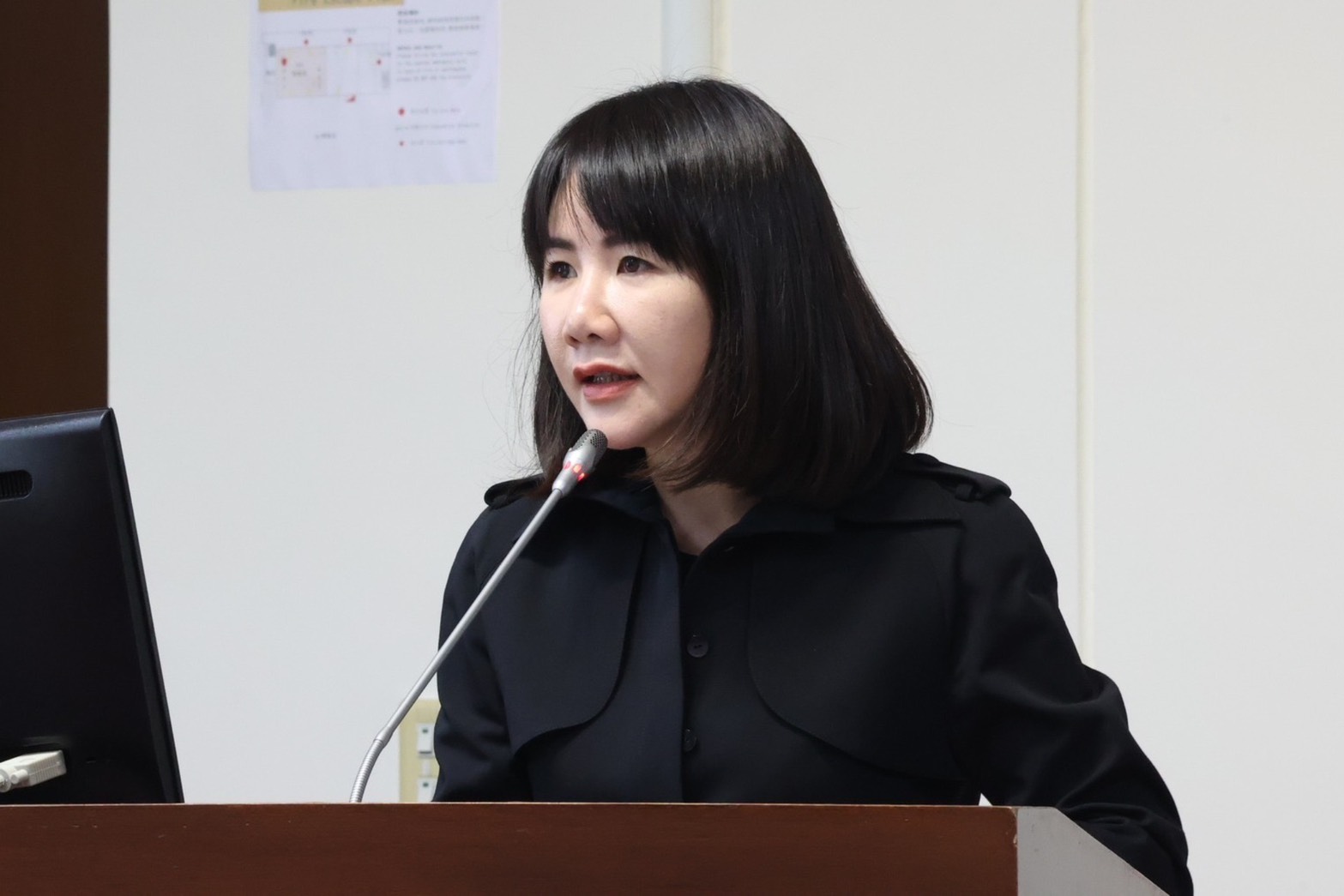 魏平政稱「不信會脫黨」　謝衣鳯怒嗆：不用脫黨過的人替我回答