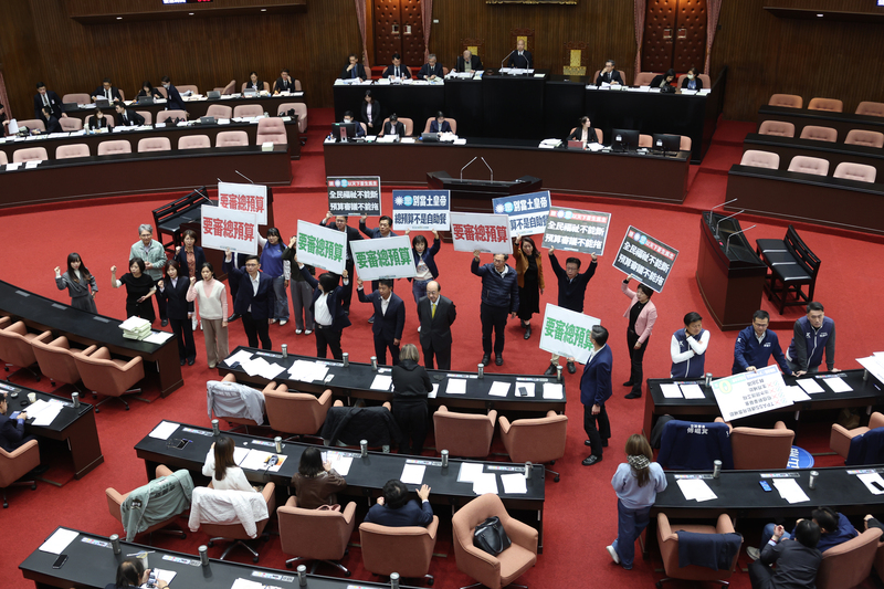 立院法案「大清倉」　《黨產條例》、《衛廣法》掀表決戰