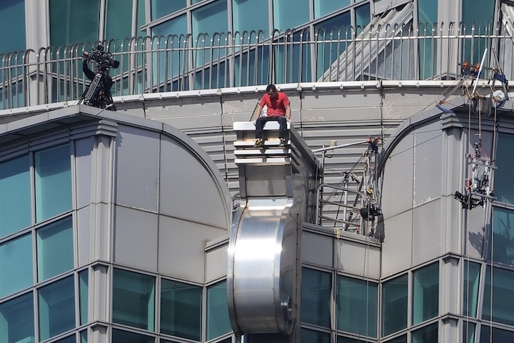 徒手登頂台北101」掀熱議　法國蜘蛛人肯定霍諾德　醫師警告：別把高風險變表演