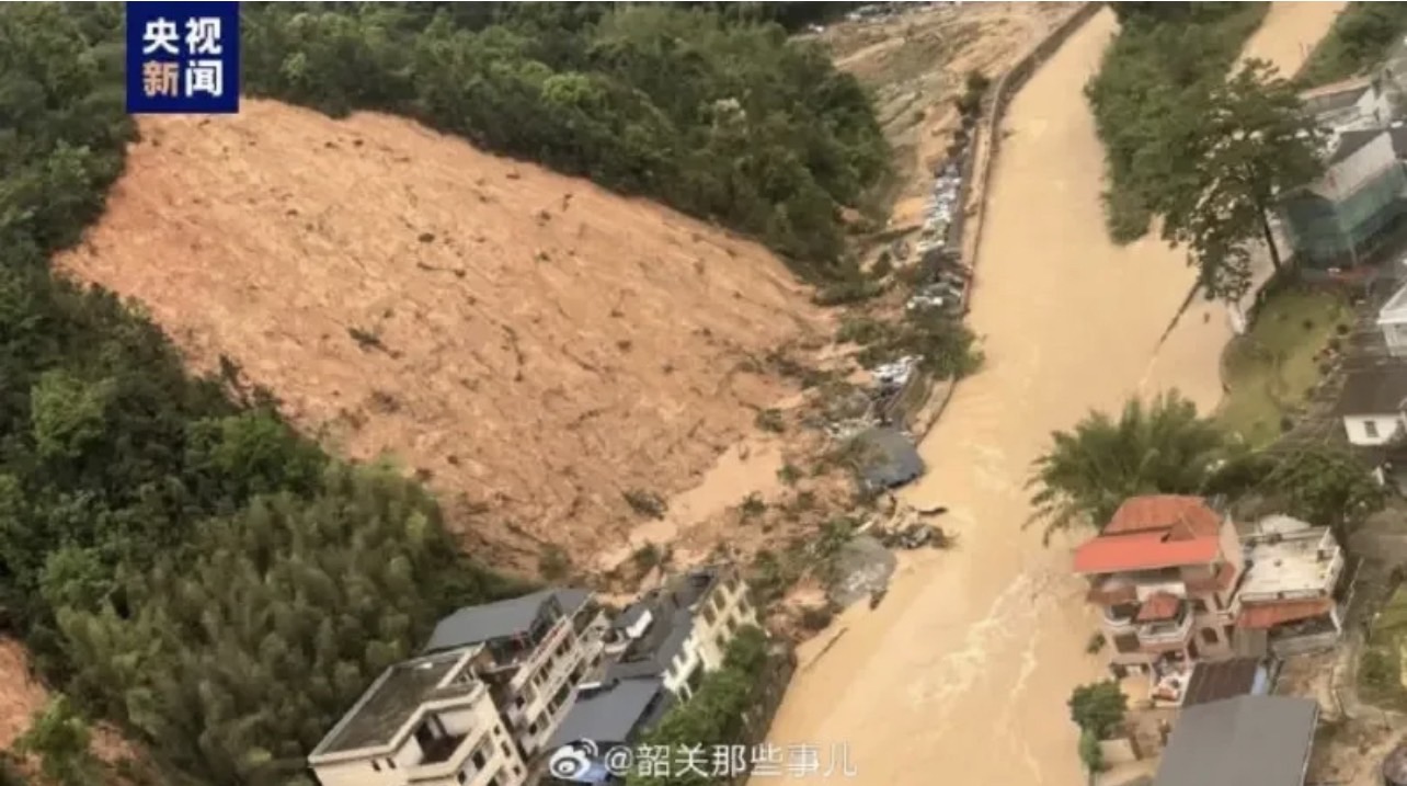 大陸華南地區近日暴雨不斷，廣東省韶關武江區江灣鎮發生數個村莊居民，因山崩而受困事件。圖/取自央視