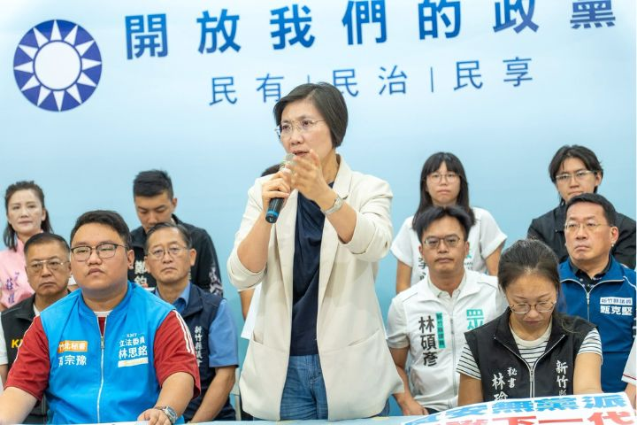 鄭麗文點名竹縣選情「審慎樂觀」　徐欣瑩：藍白整合、延續新竹黃金十年