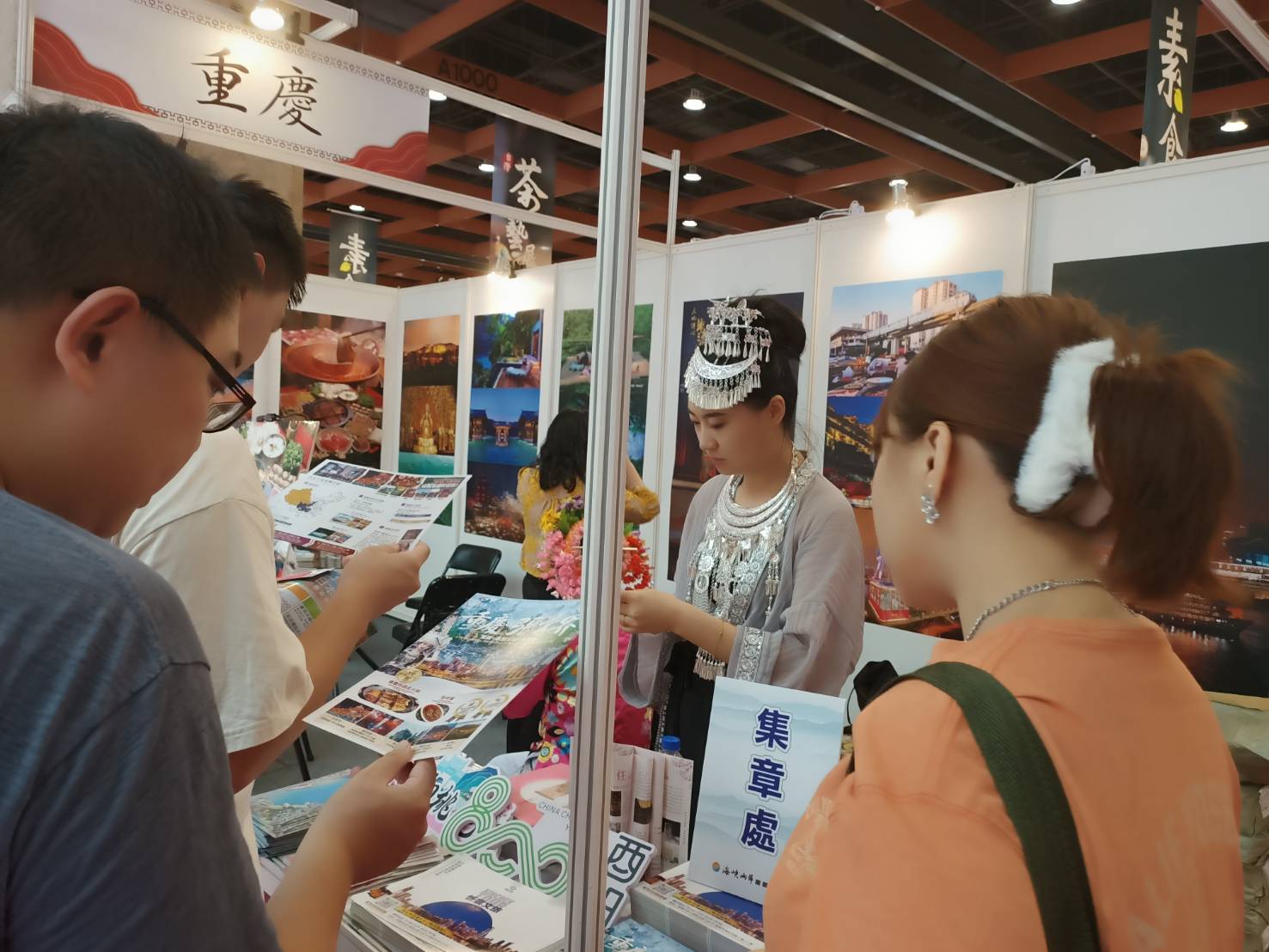 禁團令下的兩岸旅展！民眾尬問大陸業者：那你們來台幹嘛