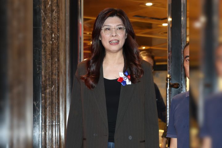 鄭麗文獲館長表態支持！喊話：將帶領中華民國重見青天