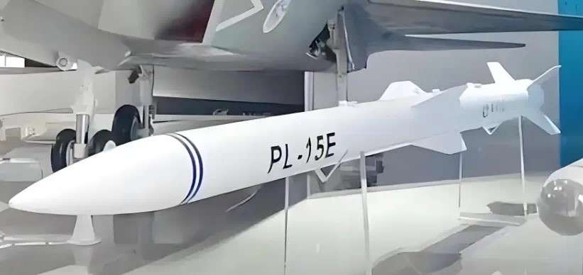 殲-10戰機所攜帶的PL-15飛彈也是印巴空戰焦點之一。圖/取自政知道•微信公眾號