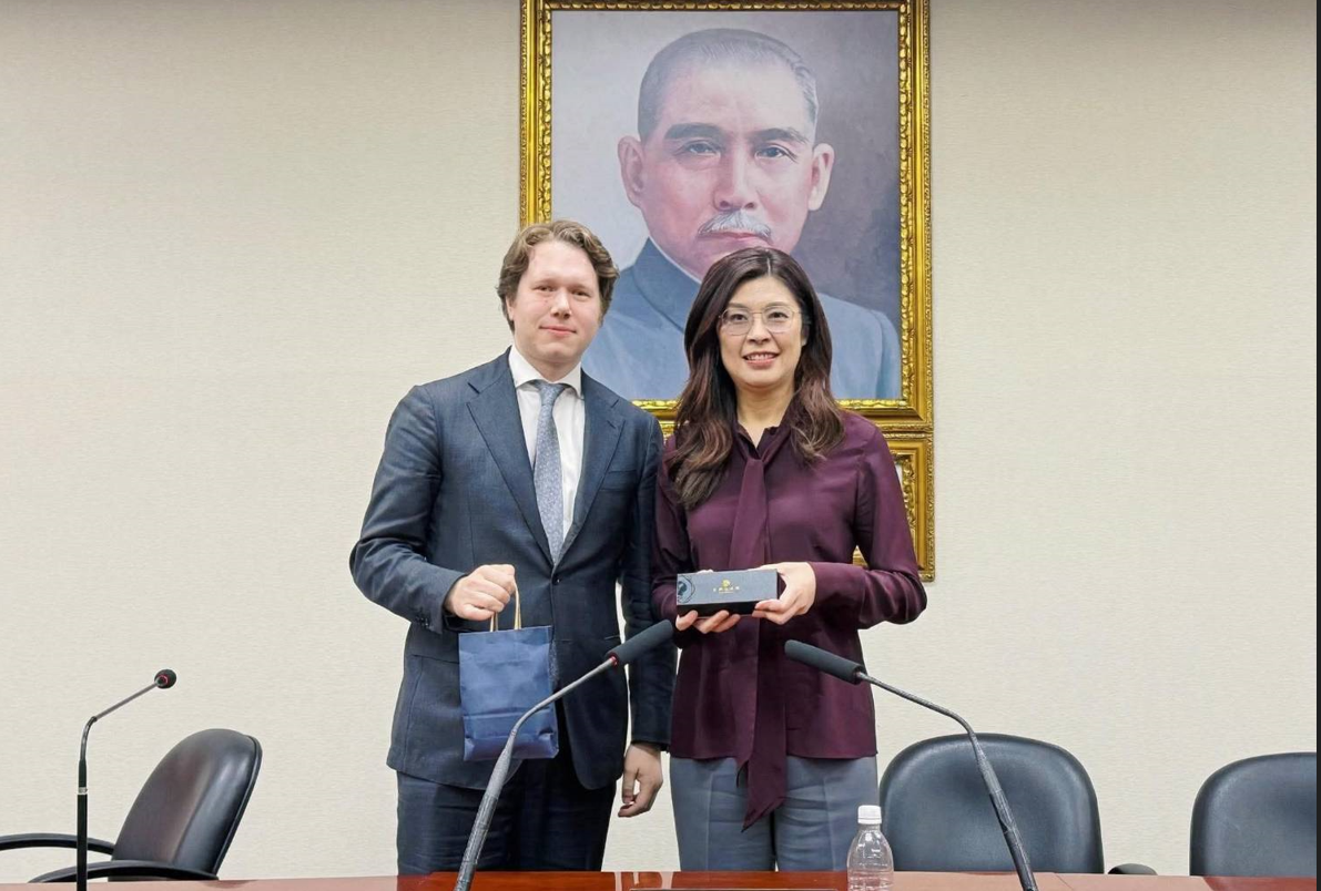 澄清鄭習會綁軍購　國民黨中央說帖：等美方提發價書再加預算