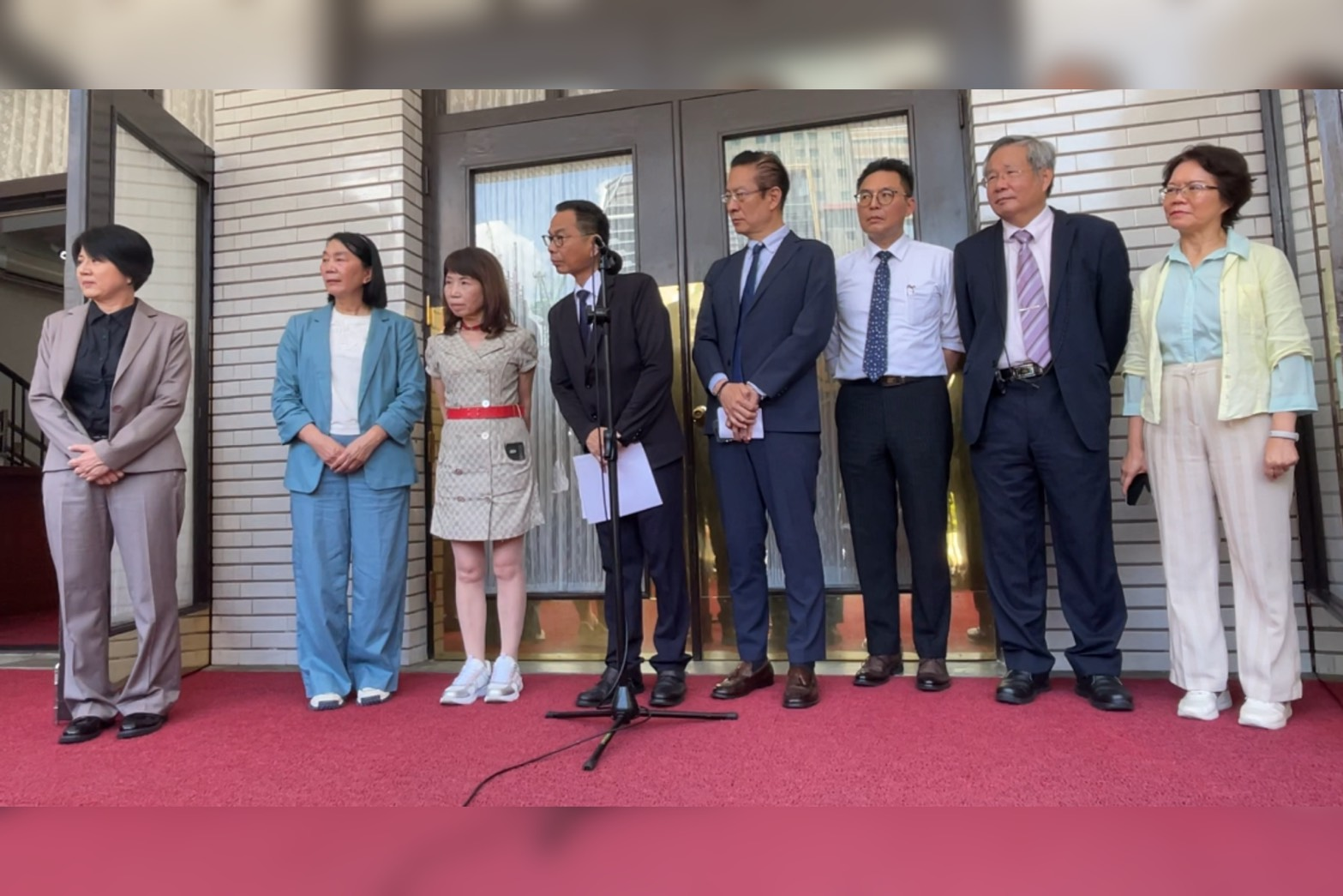 「鞭刑公投案」52比49逕付二讀　民眾黨集體放棄投票 
