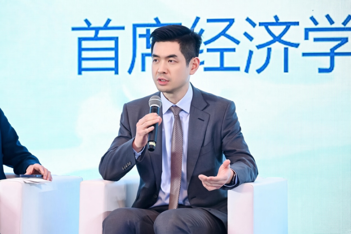 大陸經濟呈「K型分化」！摩根士丹利經濟學家邢自強：科技投資再旺也要讓消費跟上