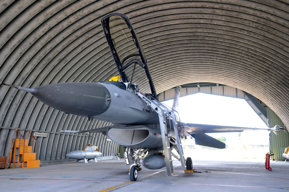 F-16是由通用動力公司研製的戰鬥機，也是是美國對台軍售最重要的項目。圖/取自國防部發言人臉書