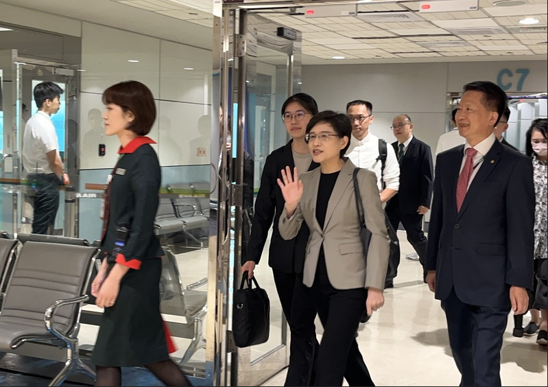 美國公布第二波關稅清單 對美談判仍無結果 鄭麗君凌晨返台後即將再度赴美