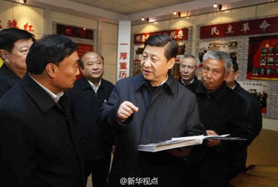 中共總書記習近平（中）多次提到，統一總不能一代一代拖下去。圖／取自新華視點