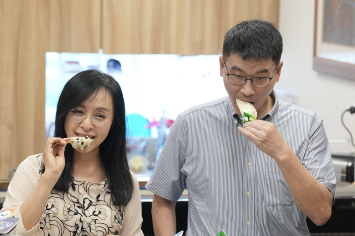 為鳳梨釋迦滅火雙翻車！梁文傑改口「比較小眾」、陳瑩不清楚內外銷數據