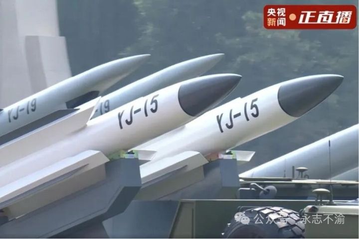 鷹擊-15從外形特徵上看，採用軸對稱四進氣道布局。圖/取自央視