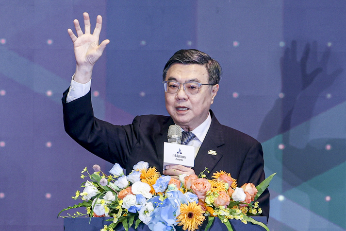 開轟卓榮泰　周玉蔻、楊蕙如皆稱：應撤換閣揆