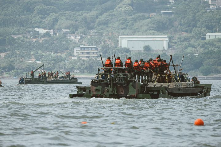 漢光42號演習淡水河道阻絕演練　防共軍溯河直取台北