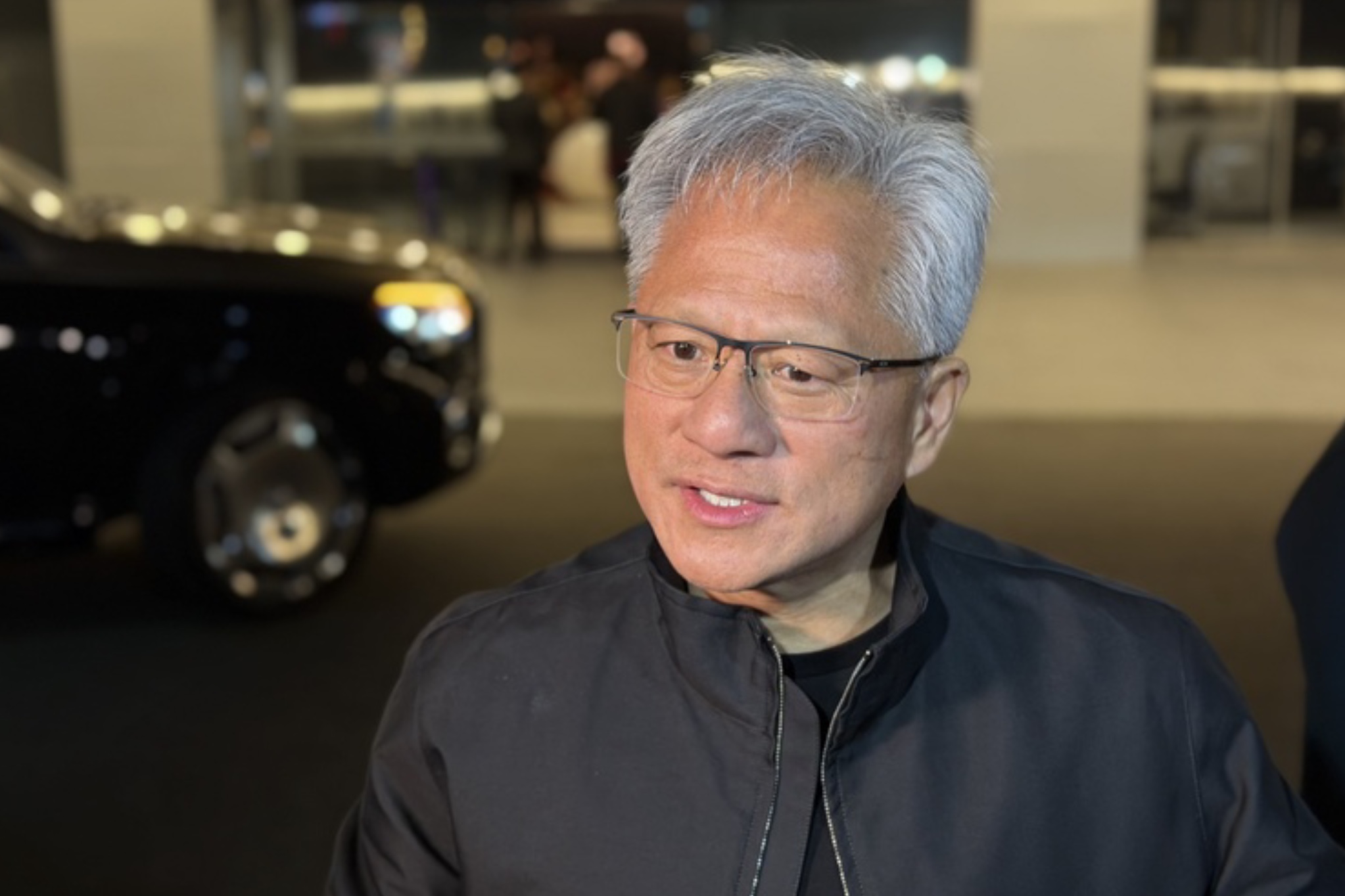 黃仁勳領軍強勢回歸   道瓊史詩級突破50000點大關 