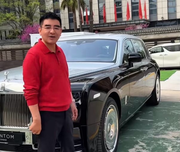 大陸企業家陳光標公開表示,將把一輛價值約1300萬元人民幣的限量版勞斯萊斯幻影贈送給張雪。圖/取自影片