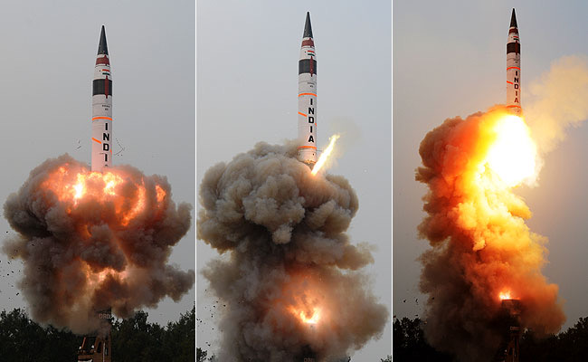 印度「烈火5」洲際飛彈發射瞬間。 圖/取自央視