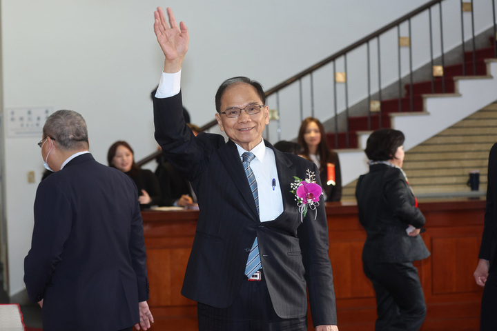 立法院前院長游錫堃宣布辭去立委職位。圖/取自中央社