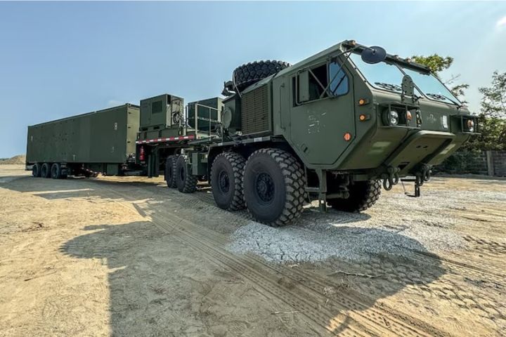 美國陸軍陸基飛彈發射系統「泰風」4月運至菲律賓。圖/取自x.com/TeamAFP