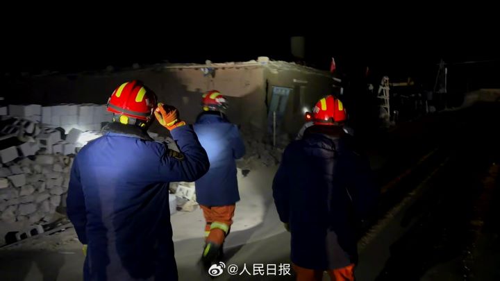 截至23日上午10時,已有1萬2489名受災民眾安全撤離。圖/取自人民日報微博