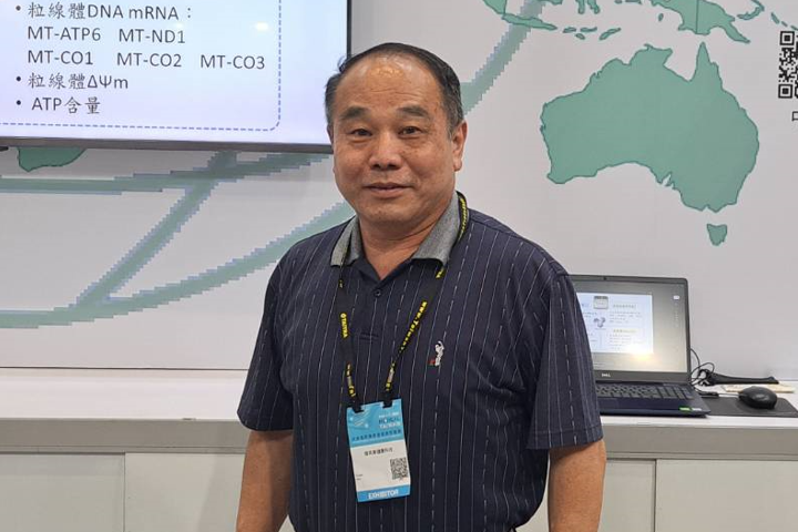 產銷醫療級多能量理療儀「energy 5」的健英美健康科技總理王仰崑。圖/記者宋秉忠攝