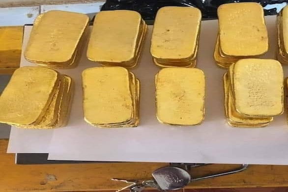 受中美關稅戰談判等因素影響，國際黃金價格持續走跌。圖為黃金。圖／取自臉書黃金交易討論平台
