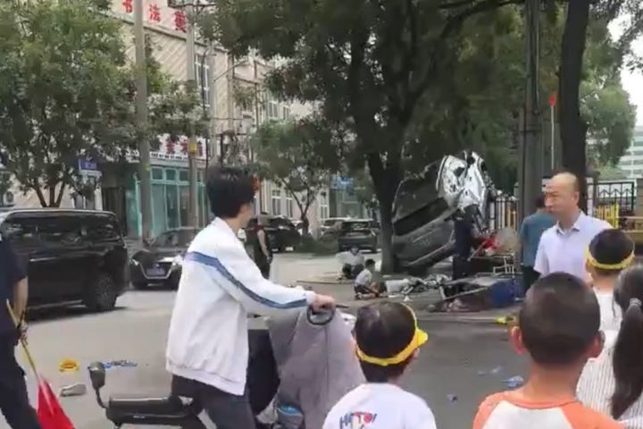 北京密雲區小學門口驚悚撞人事件 至少9人受傷