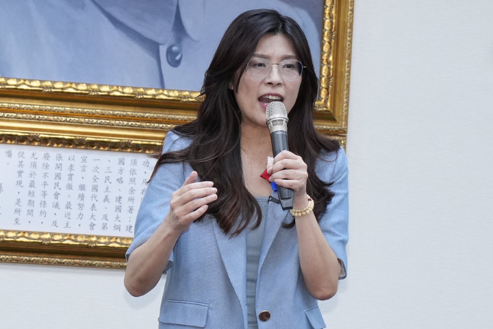 【決戰藍黨魁】「國民黨就是我們的家」　鄭麗文感性發文喊話：歡迎大家回家