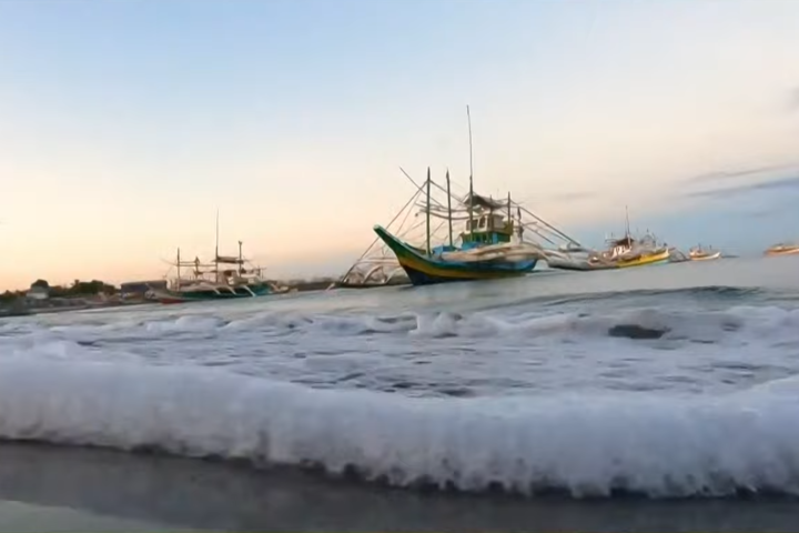 南海爭端難解　菲控大陸漁船黃岩島海域氰化物毒魚