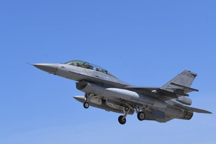 F-16V火力大進化！美測新一代電子戰套件 台灣戰機未來可望升級