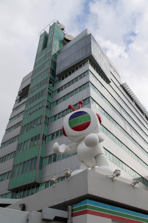 有電視城門口的TVBuddy,資料圖。圖/取自香港01