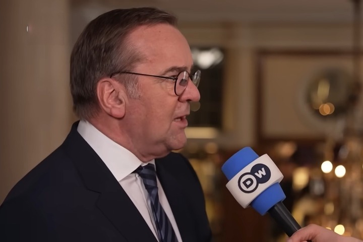 德防長：歐洲應專注強化自身防務　勿如兔子盯蛇般注視白宮