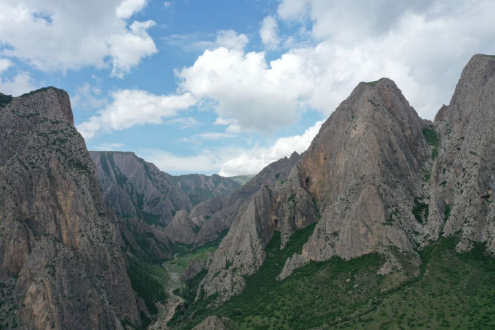 甘肅翻車案奪命！台人客死異鄉　台商接力護送骨灰返台