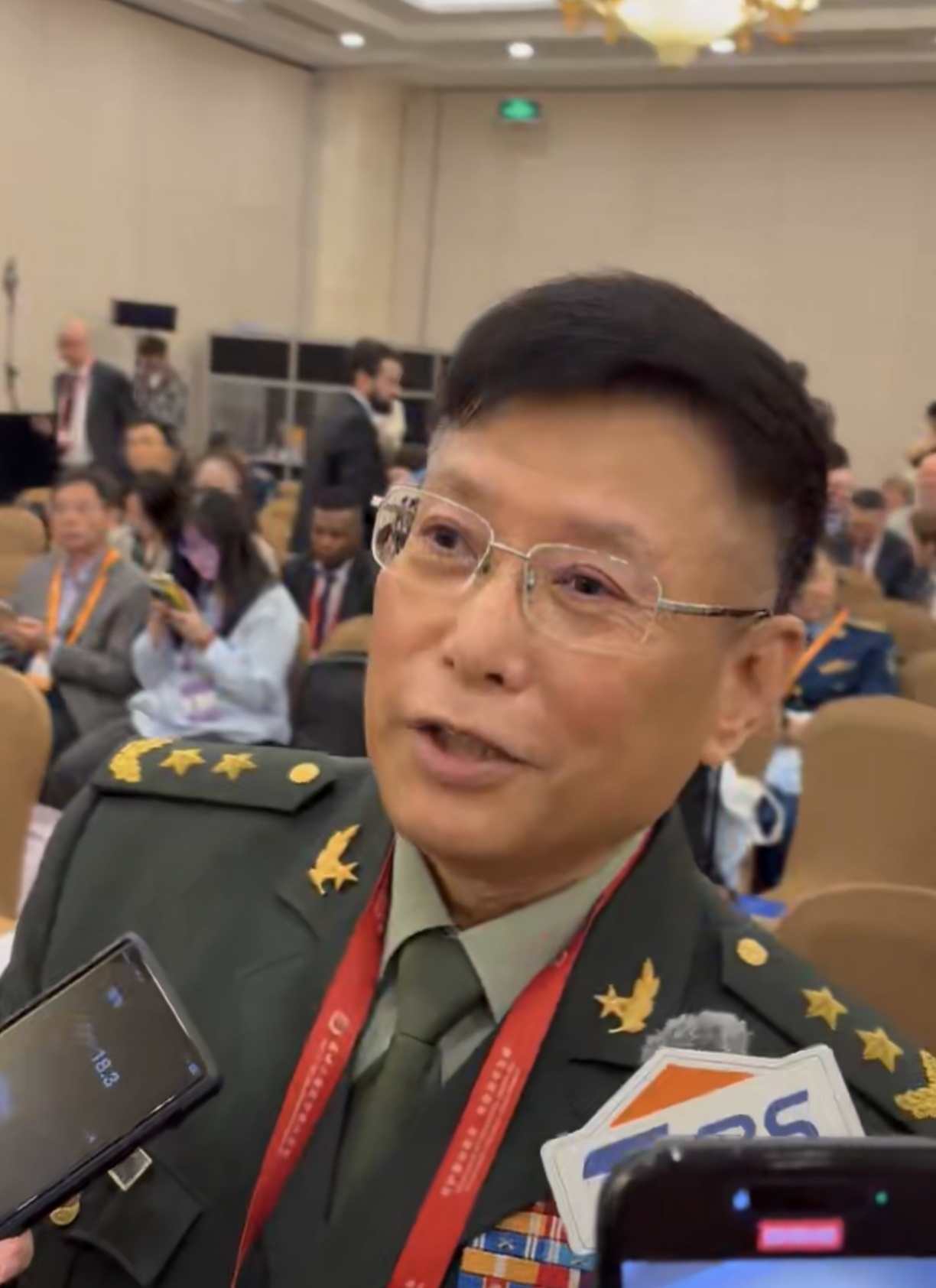 軍科院中將何雷在香山論壇上受訪表示，美國打「台灣牌」實質是出於對中國發展的戰略焦慮。圖／取自環球網